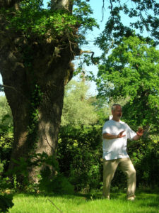 Premier bain de foret avec Thierry devant le grand chêne.